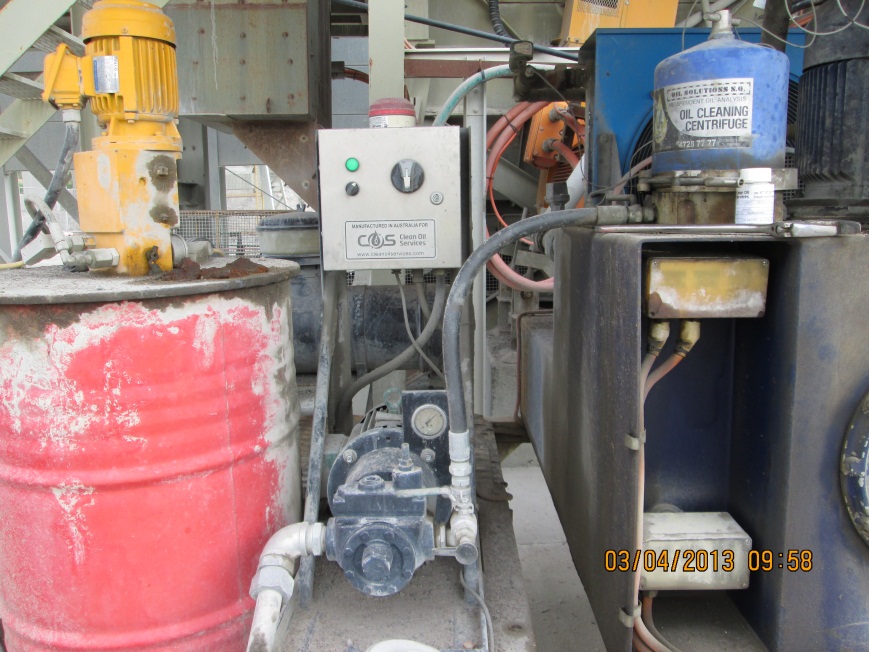 Rexroth system with OS060 centrifuge fitted, driven by auxiliary pump